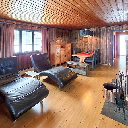 3 Bedroom Gorgeous In Vinje * Oyfjell
