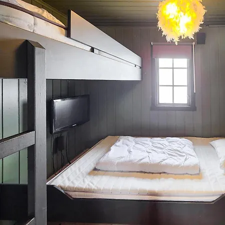 3 Bedroom Gorgeous In Vinje *