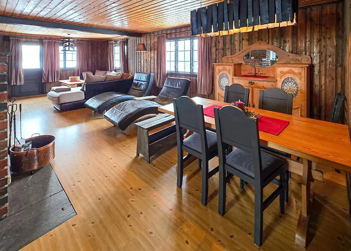 3 Bedroom Gorgeous In Vinje Holiday home Oyfjell