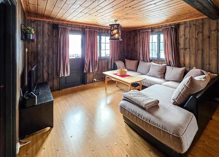 3 Bedroom Gorgeous In Vinje Feriehus *